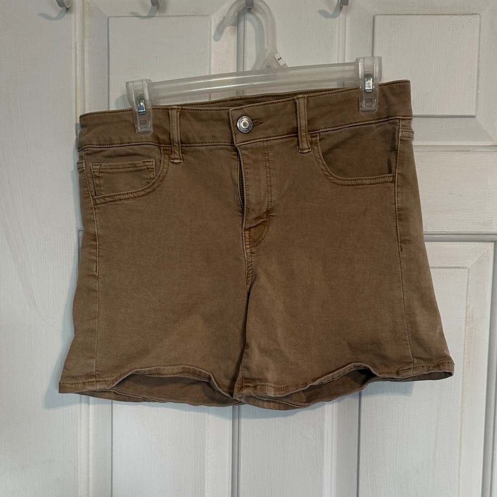 American Eagle tan shorts size 10 women’s